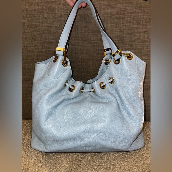 Like New!!!! 🩵. Michael Kors Limited Edition Large Camden Drawstring Bag. - Picture 3 of 10